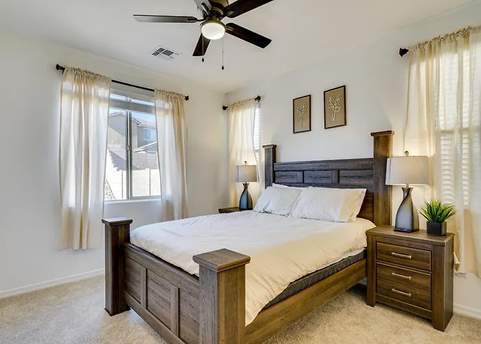 3 Mi To Casino Del Sol! W/ Dog-friendly Yard