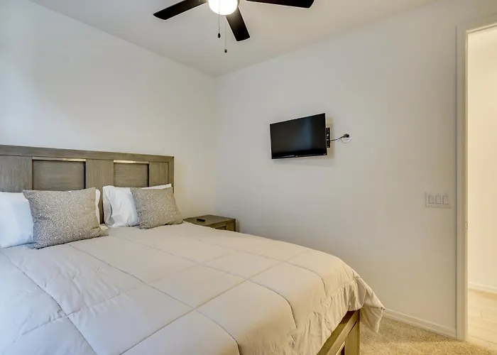 3 Mi To Casino Del Sol! W/ Dog-friendly Yard Holiday home *